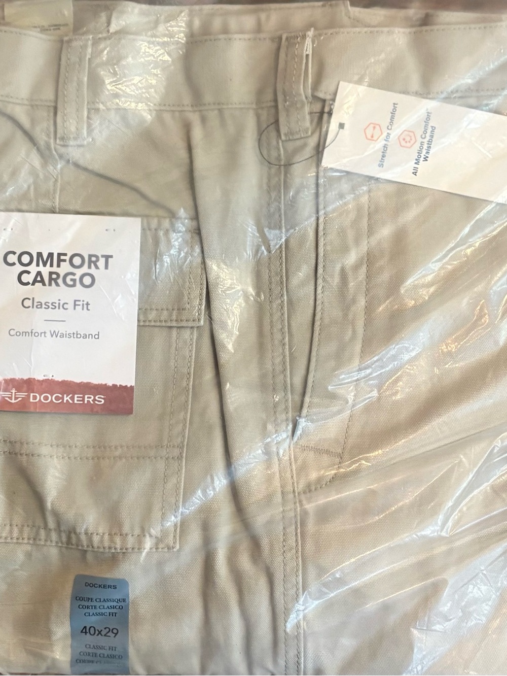 *NWT* Dockers Men’s Comfort Cargo Pants in Khaki/Tan 40x29